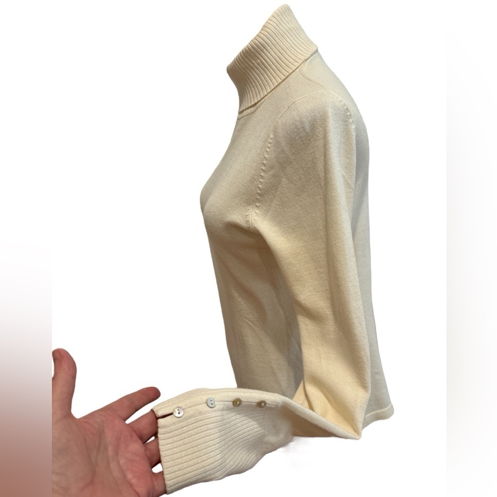 80s MINIMALIST LAGENLOOK CREAM TURTLENECK SWEATER ABALONE BUTTON CUFFS SZ M - Picture 3 of 4